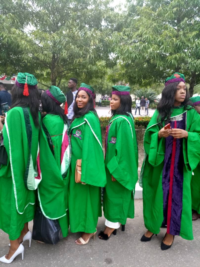 Tilda___'s tweet photo. Guys!! Jesus did it for me B. SC in the bag many more landmarks to achieve #royalset2017 https://t.co/Cnsqe7YetC