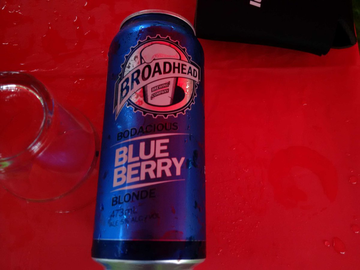 Archiet47's tweet photo. #FowlerFest2017 Into Ottawa proper!! #Broadhead #Blueberry #Blonde #Bodacious @blondiewall Matches the drapes! https://t.co/frFy5YcVB6