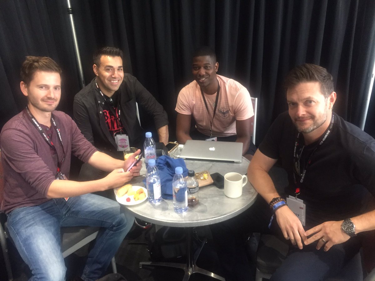 ibbyibsen's tweet photo. Ready for Hall H. #SDCC https://t.co/igTlSPVFto