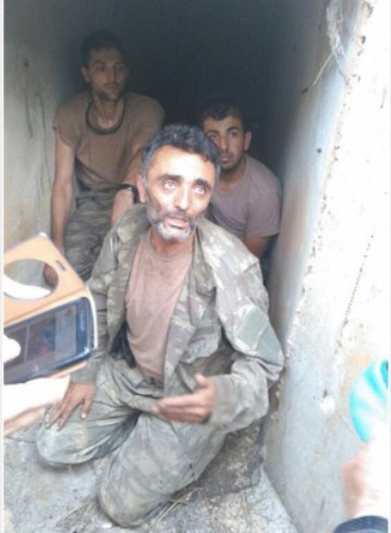 BekirTiryakii's tweet photo. Son kahramanınızı kanalizasyon çukurundan çıkaran da bizdik.
İyi bak bu fotoğrafa
#1DolarlıkHERO https://t.co/VinHbUKuSW