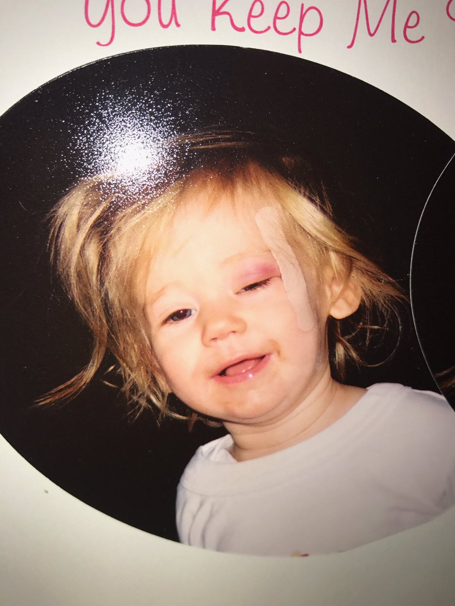 Riceemilyyy's tweet photo. 30 RTs and Lyric will wear a tshirt with this picture of Rebecca on it for the first day of school https://t.co/rT4GOu7Z51