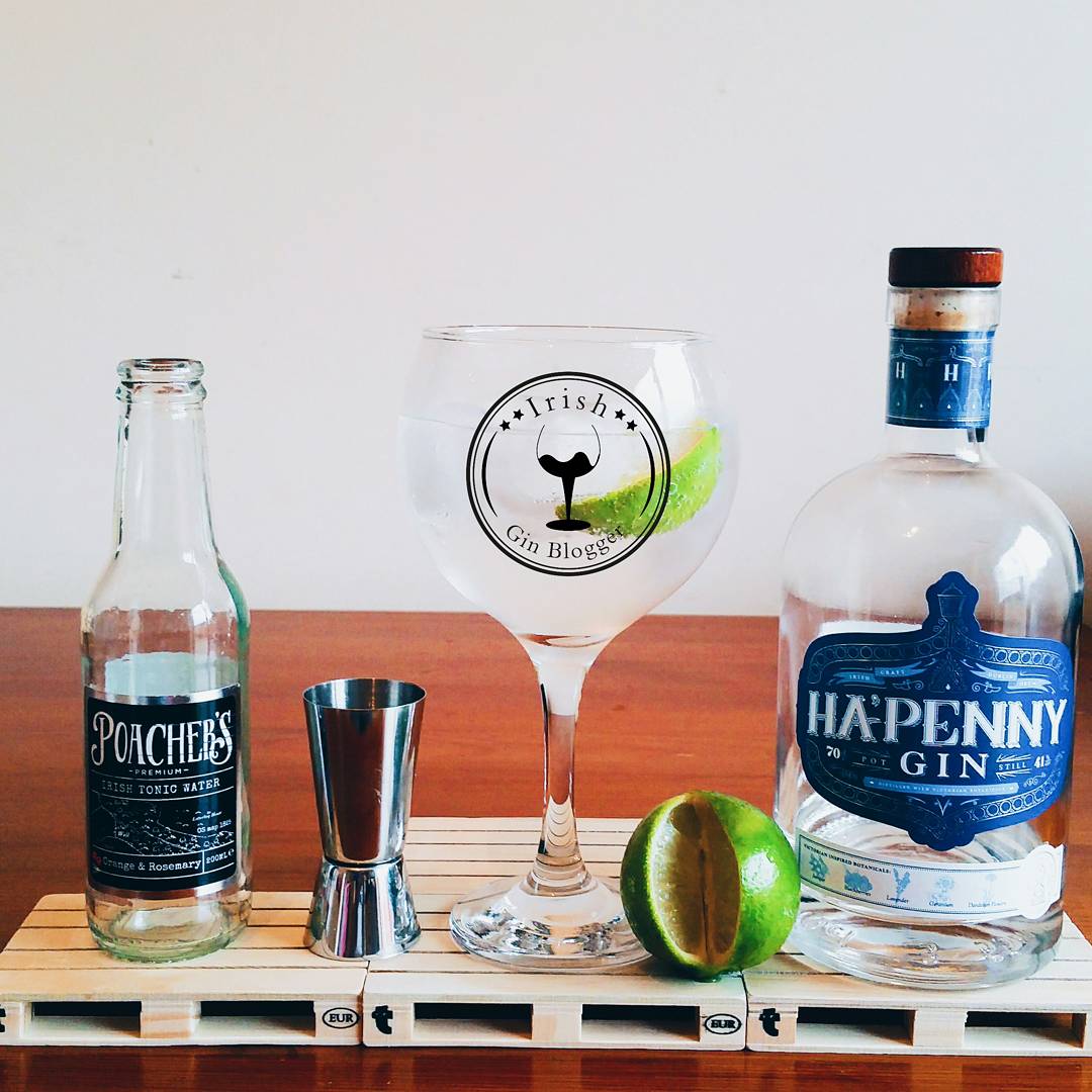 the_ginthusiast's tweet photo. Patriotic feelings tonight with a full Irish G&amp;T with Irish @hapennygin and Irish @poachers_well Citrus Tonic water #irish #irishginscene https://t.co/TuTdRz50Ai