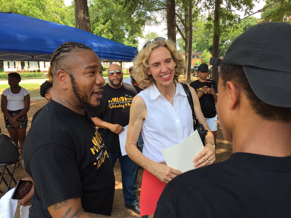 KevinCampbellNC's tweet photo. Million Youth March Of Charlotte members received a mayoral proclamation from @CLTMayor for their outstanding community work.  @wsoctv https://t.co/W80zLzAfV5