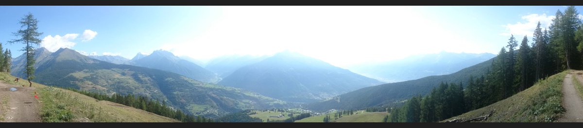 stocon_lastrega's tweet photo. direzione #rifugiochaligne #trailmontfallère #ttvda https://t.co/zQZO6kHbih