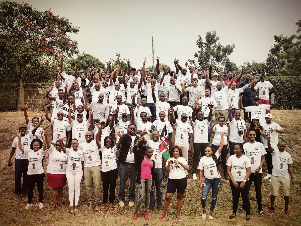 TheDriveKE's tweet photo. At the Ruiru bypass. Wecouldn't be more proud of the love shown for our country. Vote peacefully guys!! #peacedriveke #PeaceLetterToKenya https://t.co/krTdF64F4D