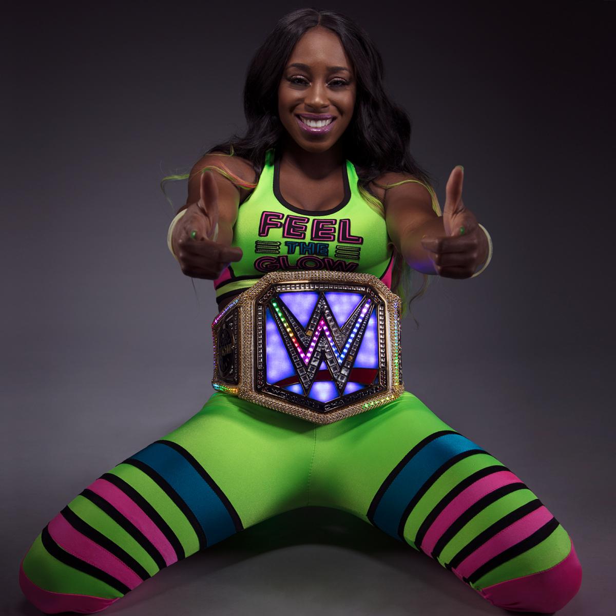 3 @NaomiWWE you're the best! 