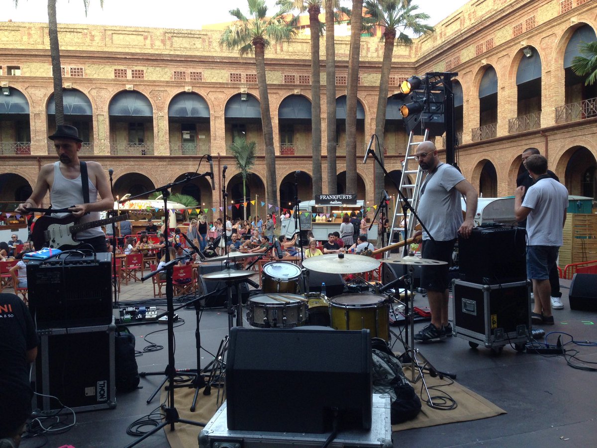 nacionfunk's tweet photo. WARM UP!! #BcnBlockParty @SayitLoudBcn @Festival_HOP @nacionfunk #NaciónFunkAllStars #9Barris https://t.co/2N8VvmsZTO