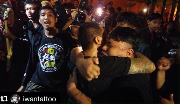 AdnanDKusuma's tweet photo. Moment yang sangat mengharukan. 😭 https://t.co/CGDVbJib4A