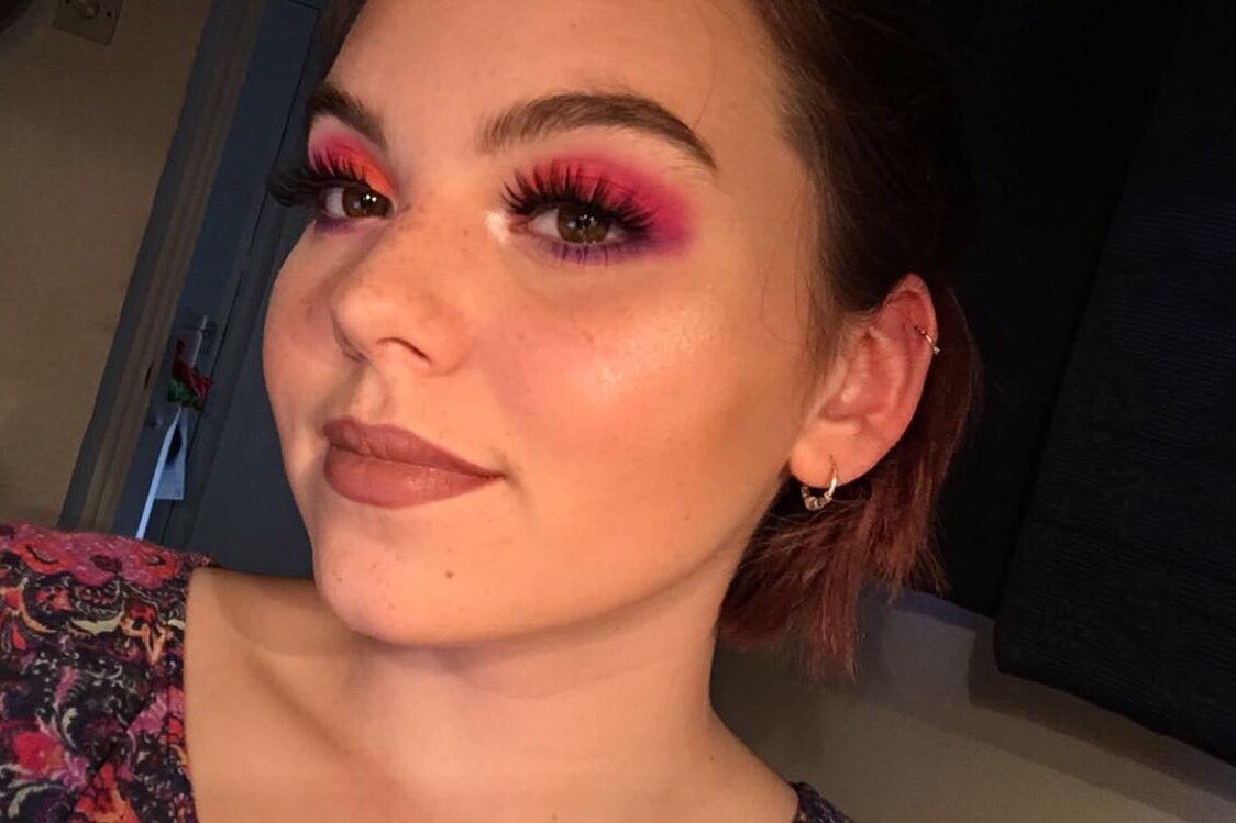 JazzyWholocked's tweet photo. @JeffreeStar inspired ✨ but I'm brokeaf so I used an @MorpheBrushes palette instead 😂 w/ the #JSCmanny eclipse on the cheeks ennit 💕 https://t.co/XmbyVLjtU1