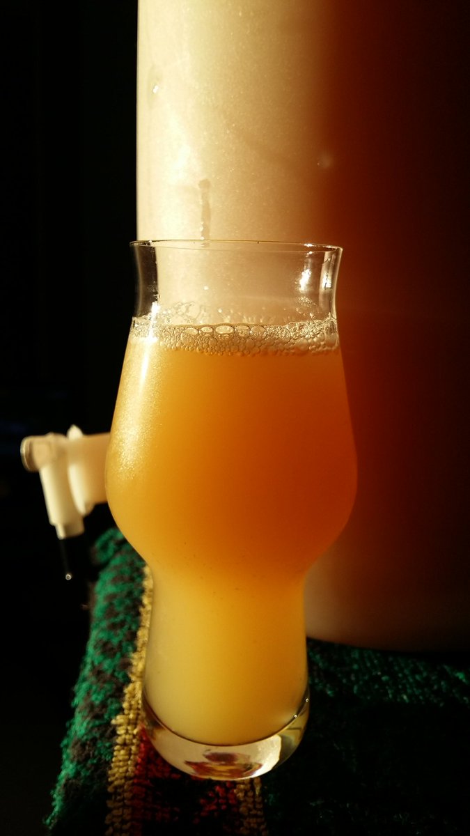 Finished bottling my 1st batch of NEIPA. Looking good and juicy...😉