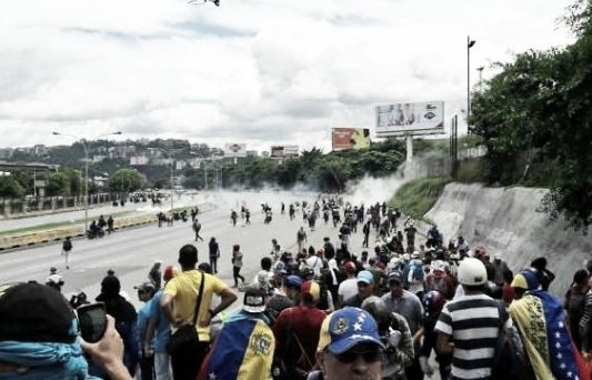 nadeska16's tweet photo. #22julio RT @ElaFerris: #AutopistaFF https://t.co/CHNRQIl3GP
