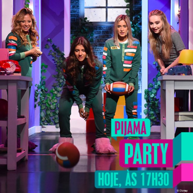 DisneyNewsBRGo's tweet photo. Hoje o #PijamaParty terá a participação especial da linda @SabrinaAnnLynn! Às 17h30, não percam! 😍😍😍 https://t.co/b3oymQ6TFt