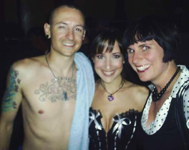 Van_Brianne's tweet photo. Me &amp; #Chester . A huge #talent  &amp; kind person. He will be greatly missed 😔

#ripchesterbennington #lalife #laactress #vanbrianne #linkinpark https://t.co/v7m8dIQ046