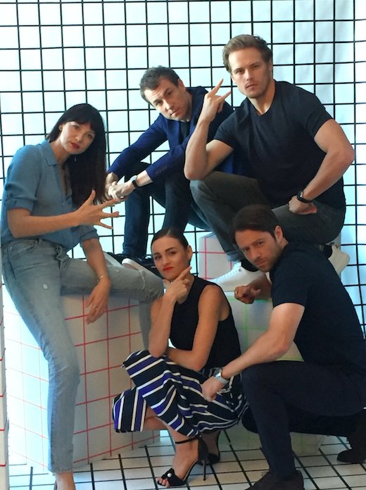 JarettSays's tweet photo. @SamHeughan @caitrionambalfe @BuzzFeed #Outlander stars mean-muggin in @BuzzFeed's #SDCC suite  https://t.co/9lSfxx7469 https://t.co/Y4jttXpXGU