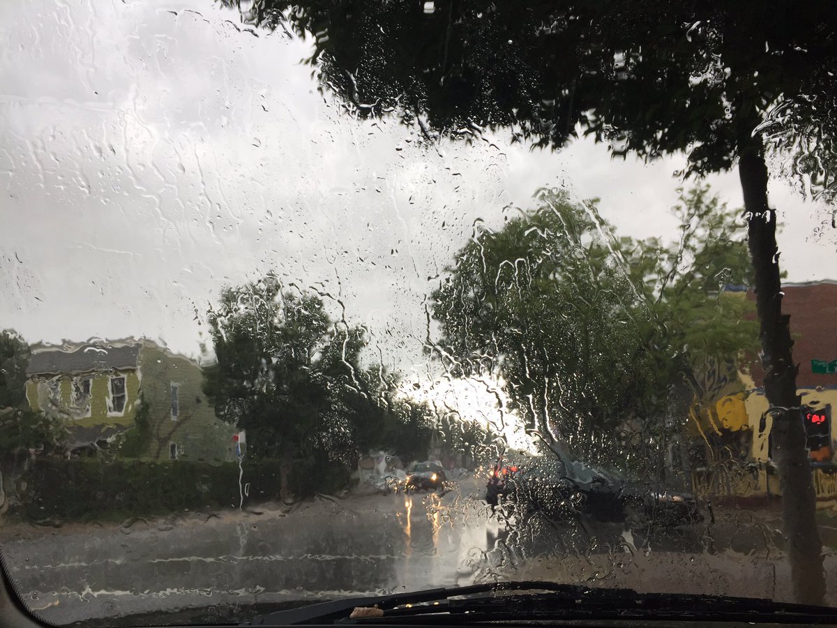 foxvernon's tweet photo. ...plot thickens as thunderstorms approach @delraymusicfest https://t.co/4F2YV8OndW