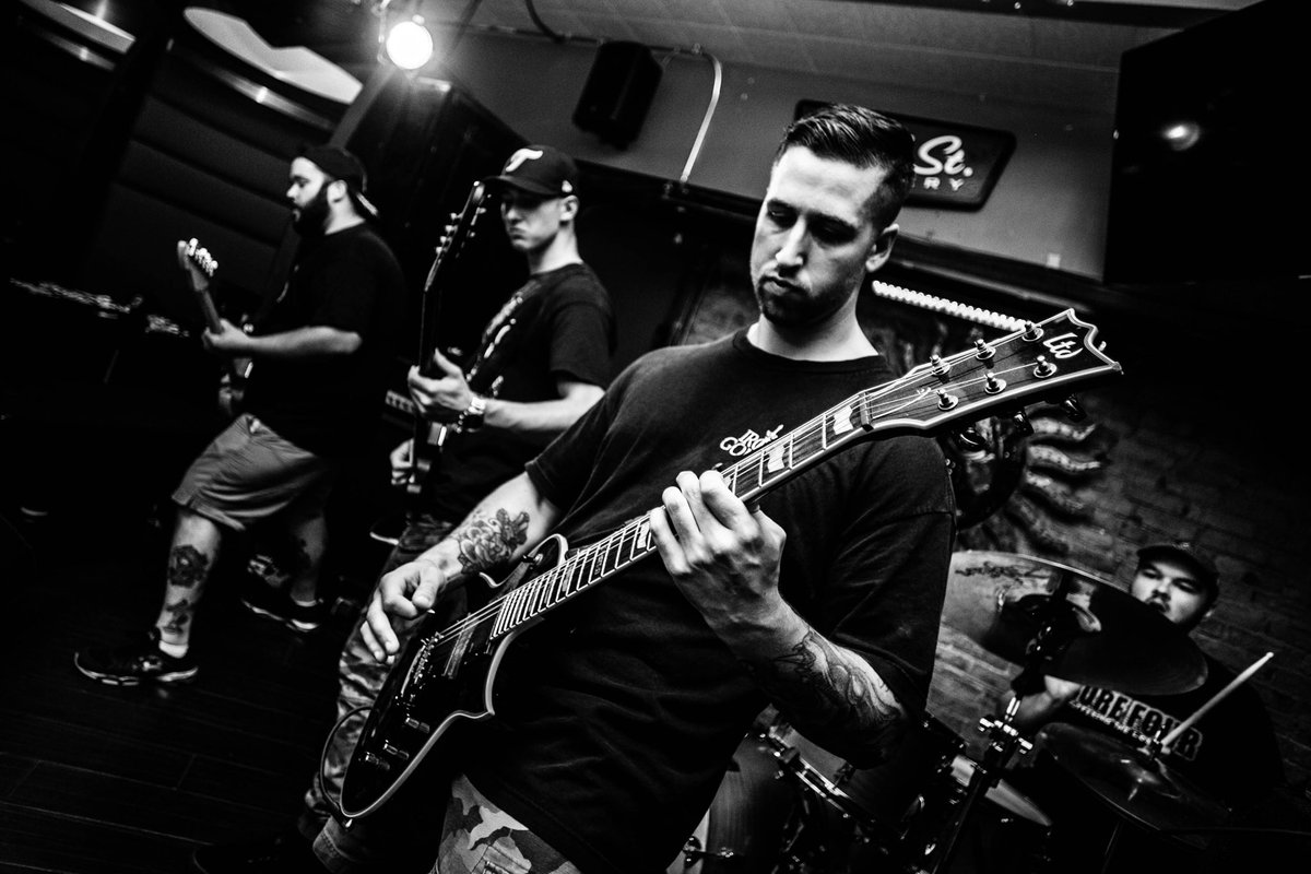 Come watch #mourn rip it up in St Catherine's tonight with <a href="/DISCOVER_SON/">DISCOVERSON</a> and #bardown