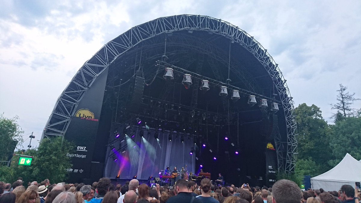Cloudy_z's tweet photo. Eine Stimme wie Caramelpudding 😍
#NorahJones #LiveatSunset https://t.co/o3pGeH5C5O