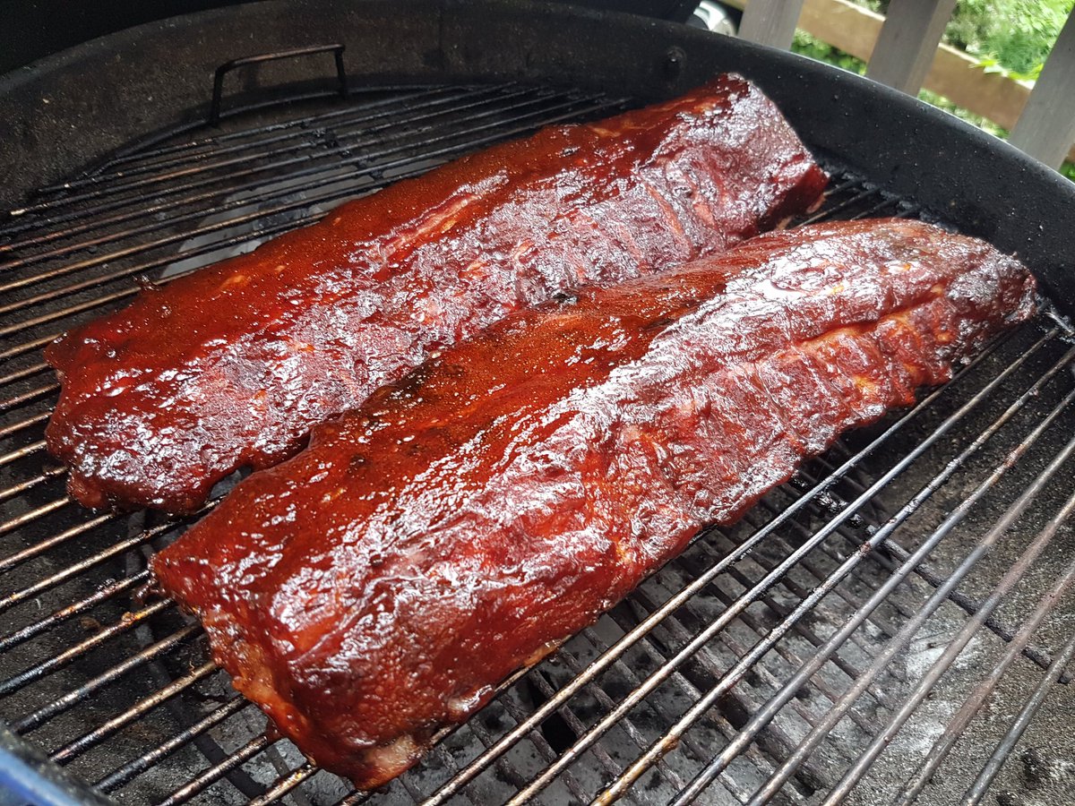 minoslam's tweet photo. Some nice baby back ribs with @stickburners rub and glaze. The two work great with each other. https://t.co/3ax1XPtK9J