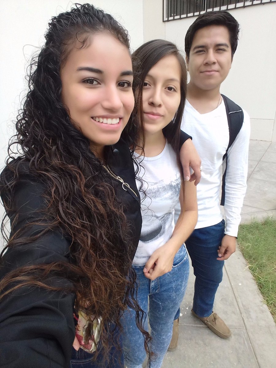 cynthyadelcid's tweet photo. Rodeada de amor 💕 https://t.co/di3Ia2XucC