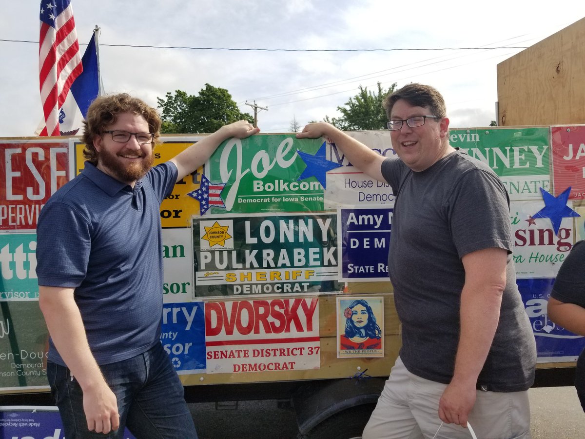 JanelleRettig's tweet photo. @SolonIowa sure knows how to put on a huge parade. Thanks @JohnsonCoDems for a wonderful parade. #BeefDays https://t.co/EPW3Zq8hx3