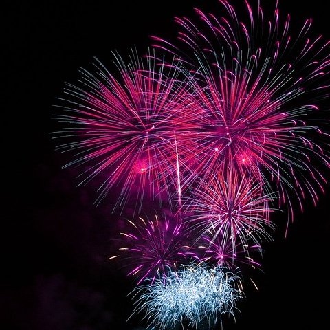renacland's tweet photo. Samedi 29 juillet, feu d artifice tire en face L'AQUAPARC. Buvette, produits régionaux, animations. Reservez#cantal  #aquaparc #renacland https://t.co/QJeCZUaux7