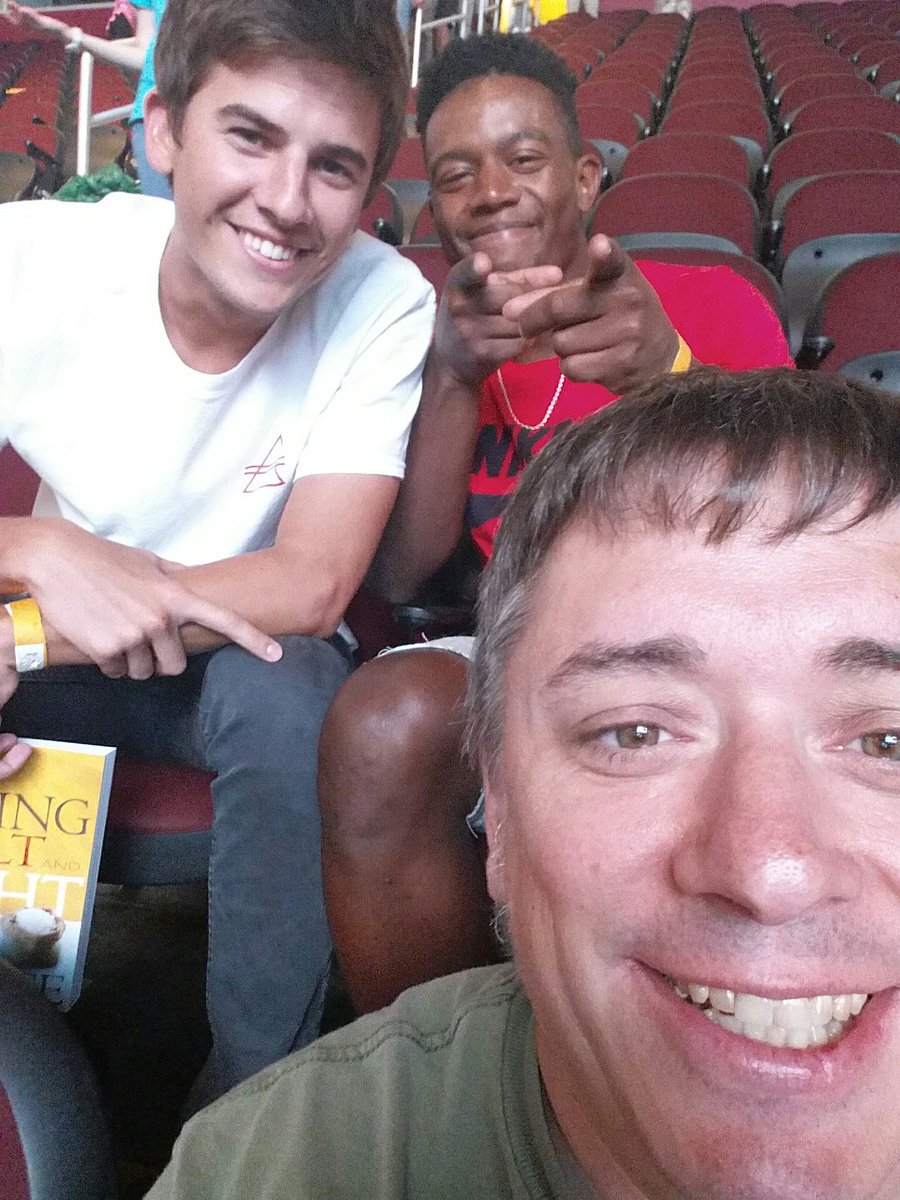 redroad's tweet photo. At the Q for an awesome night of worship #Azusa Now #TheCallCLE https://t.co/a8VchLhzto