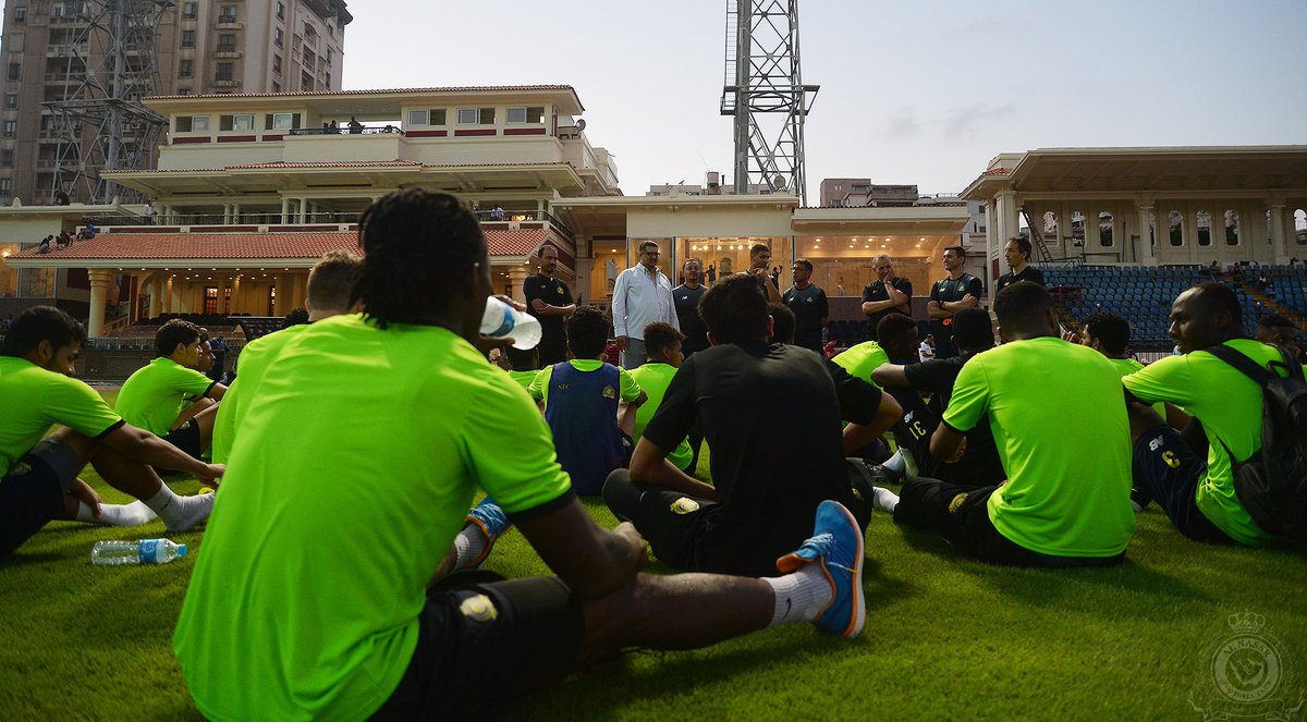 AlNassrFC's tweet photo. صــور من تدريبات #النصر اليوم السبت في مصر بحضور الأمير فيصل بن تركي :

6-6
#معاك_يانصر https://t.co/hoQv6KRv6X