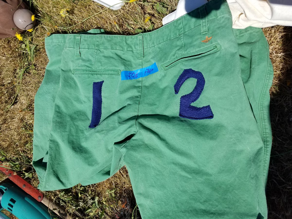 CitizenjaQ's tweet photo. In case you need your cheeks numbered. #Seattle #WeAre12 #sportsball #yardsale https://t.co/QyoMYL8ilG
