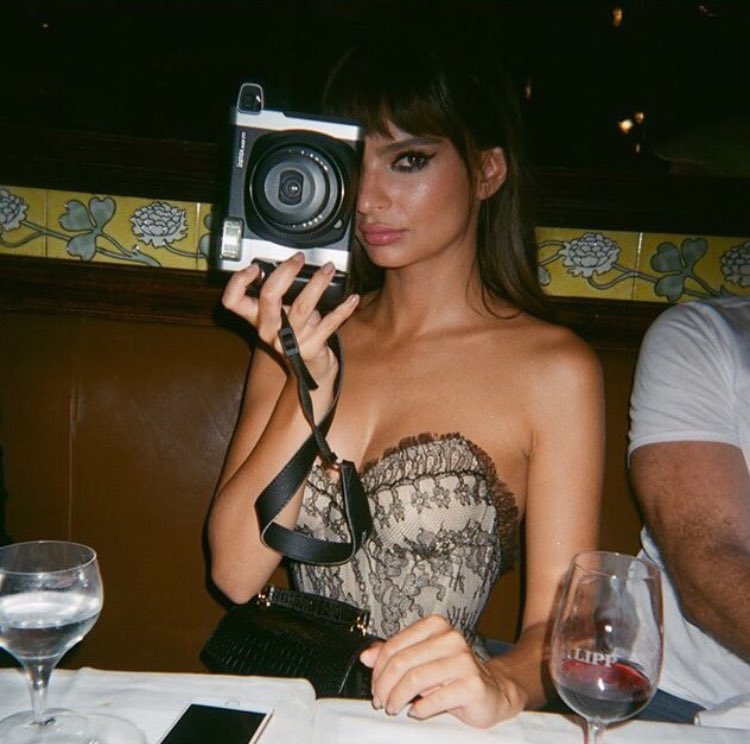 xCaraDelxvingne's tweet photo. Falling in love should be like polaroids https://t.co/oux0NDQRzy