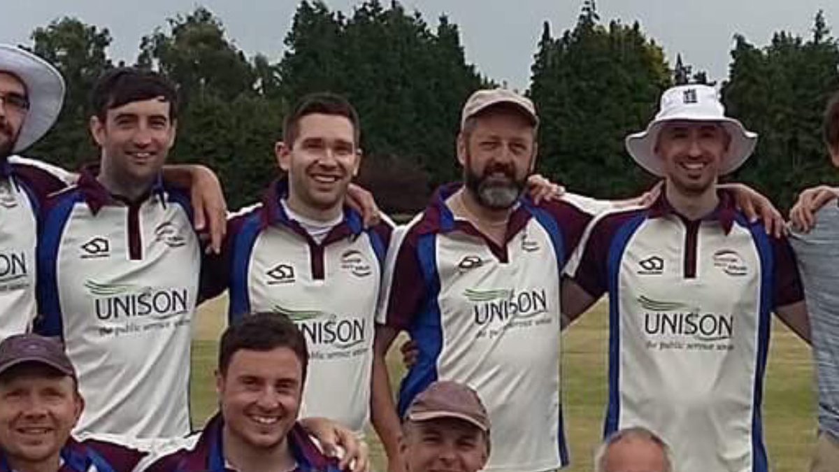 TW_Cricket's tweet photo. &amp; 4 of us remain on the town with @RoyalBrusselsCC definitely an @ECB_cricket team of the year contenders for European cricket endeavours! https://t.co/tvzVd9W7RJ