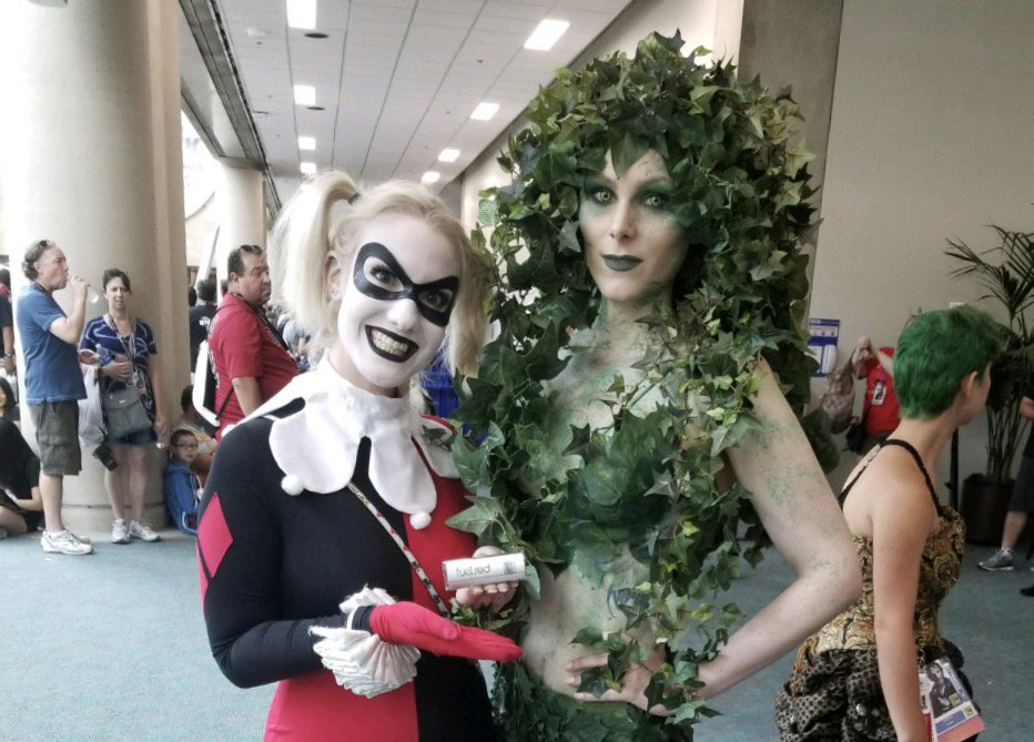 FuelRodPower's tweet photo. Staying charged with #ComicPower at @Comic_Con - Win a Free Mobile Charge Kit at @SDConventionCtr with FuelRod CosPlay pix like these! https://t.co/Osz0s7oPVj
