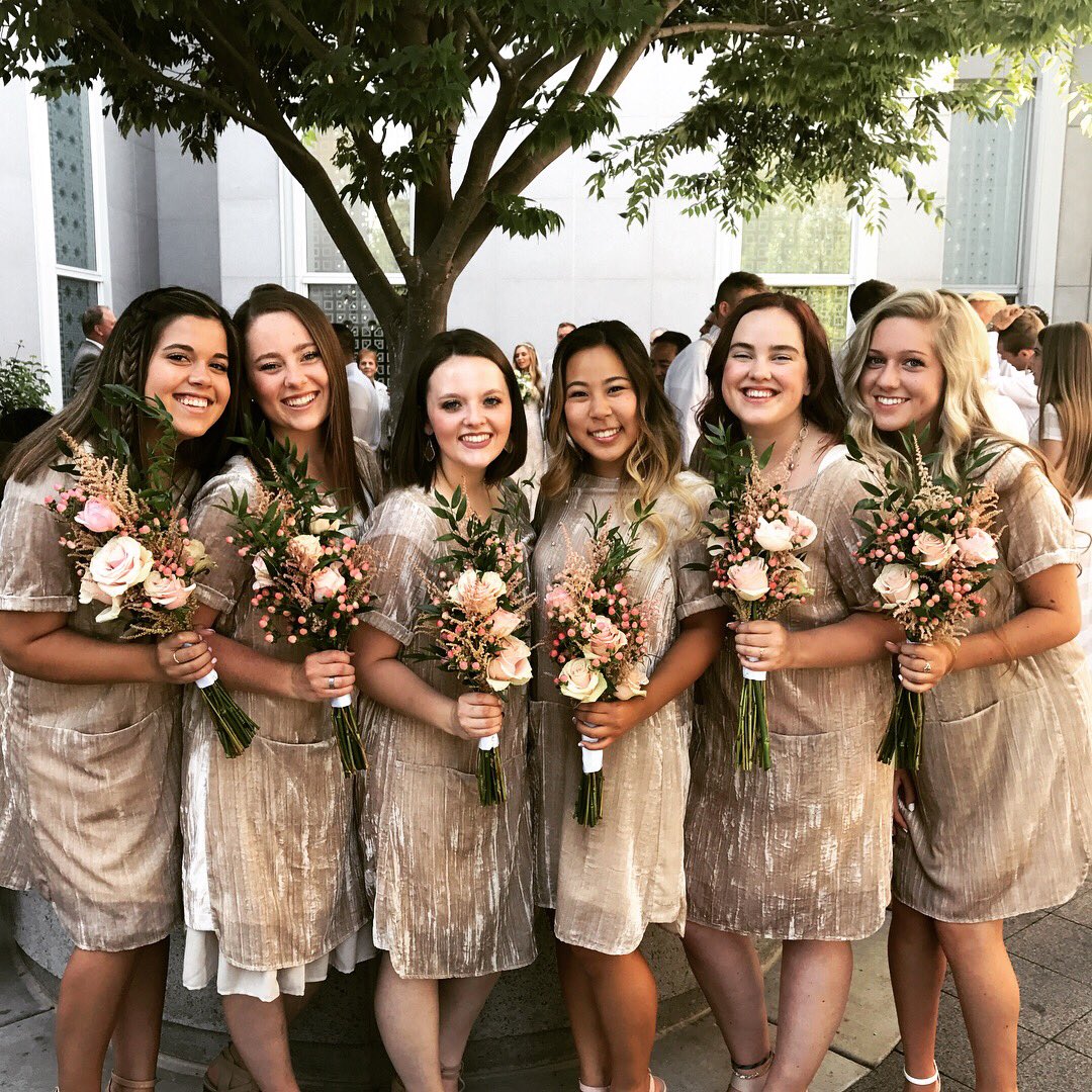 alyssakgrant's tweet photo. my best friend got married today ❤️❤️ https://t.co/EIdU9ZSY3u