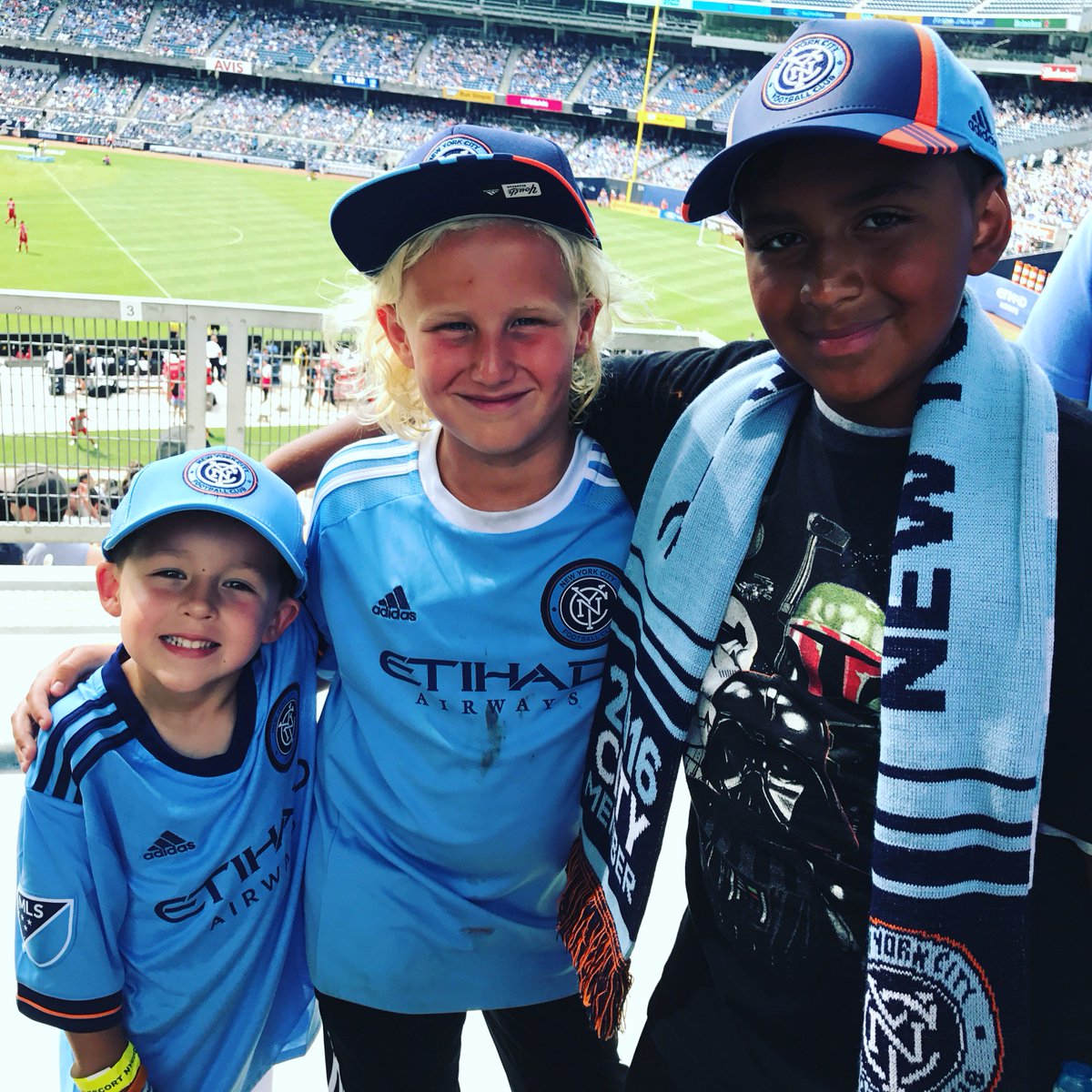 erinquinny's tweet photo. Watching #nycfc take down #chicagofire #WeAreOne @NYCFC #yankeestadium #MLS https://t.co/Ty5l79fLQD
