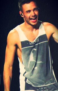 best1dquestion's tweet photo. choose a pic of liam in a tank top https://t.co/6dMFToPBAl