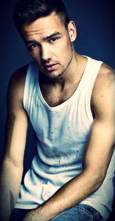 best1dquestion's tweet photo. choose a pic of liam in a tank top https://t.co/6dMFToPBAl