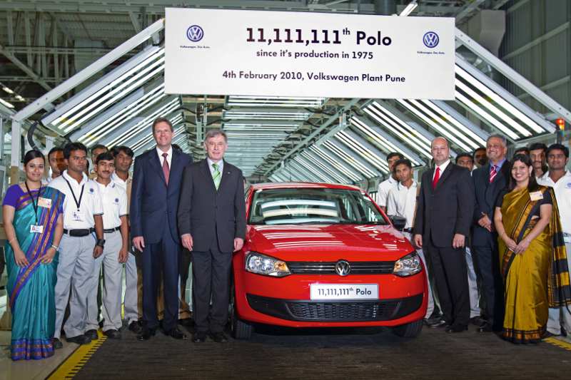 SocialStudio1's tweet photo. @planetpolo_de @KennieAlys RT @planetpolo_de 11.111.111. #Polo läuft bei der #Volkswagen Group India vom Band https://t.co/7AsFdO7uWp https://t.co/4ngpXj4md5