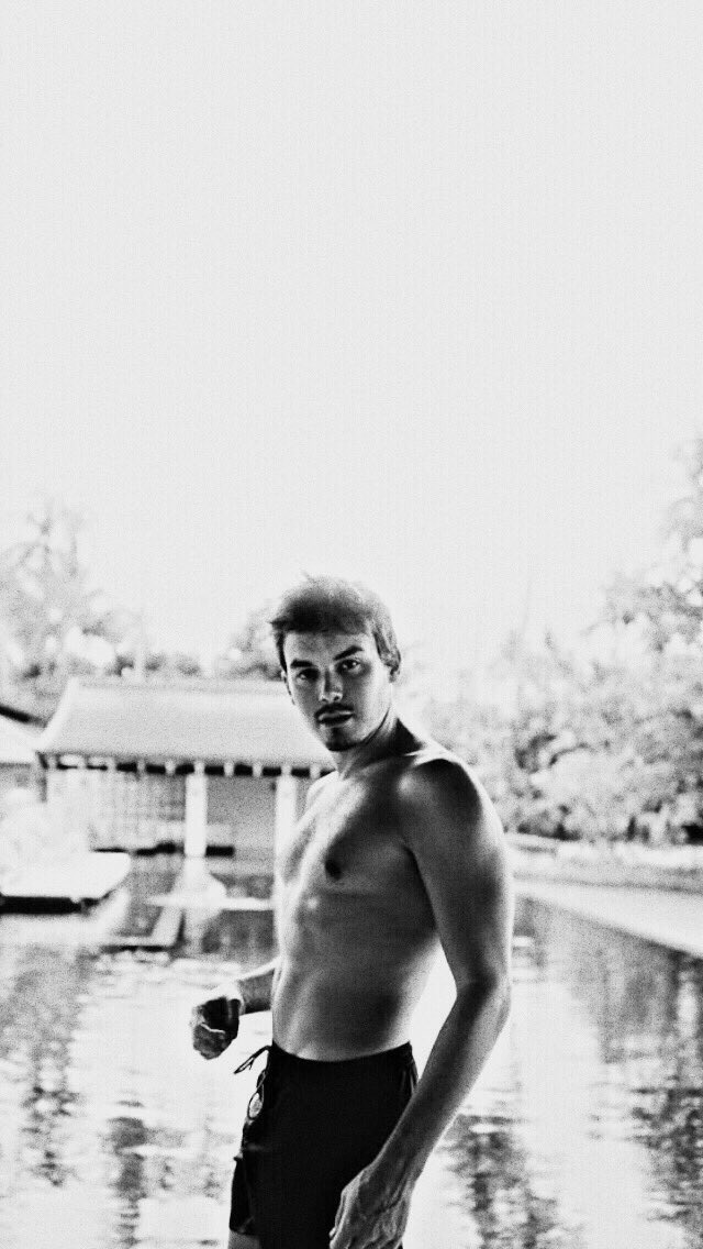 PLLlockscreensx's tweet photo. •Tyler Blackburn {free}•
▪️RT if you saved https://t.co/p7hD4DuvbV