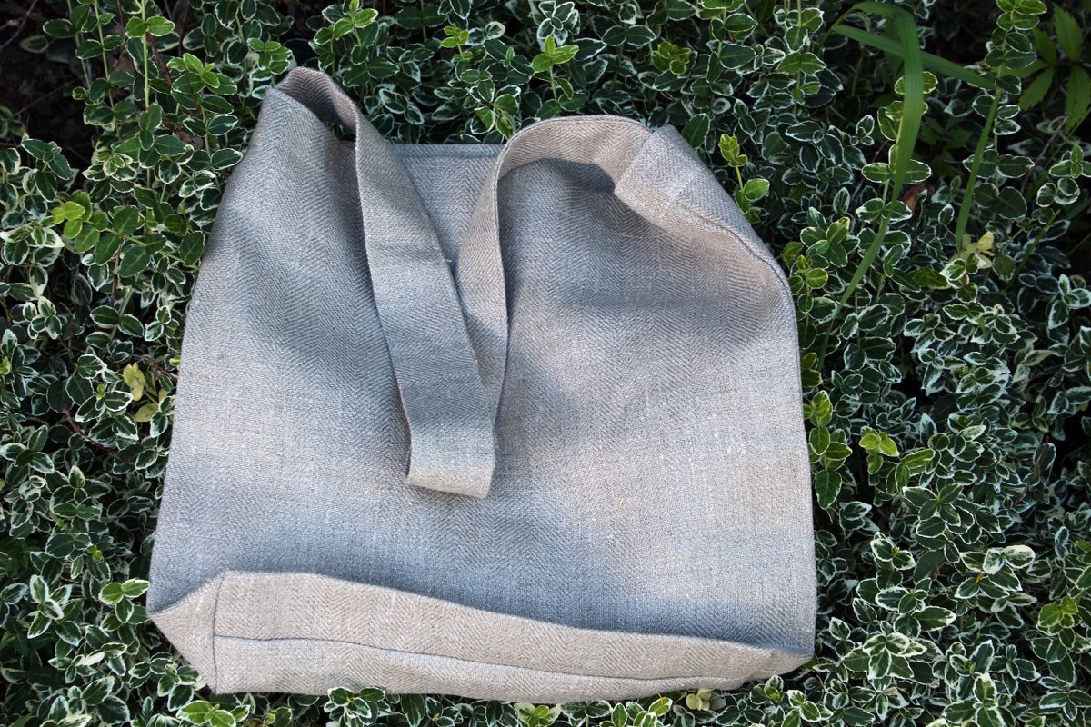 linenquality's tweet photo. NEW! One Handle Linen Tote Bag: https://t.co/mW3yTWwTxb via @Etsy #madeinLatvia https://t.co/qSveuVsScU