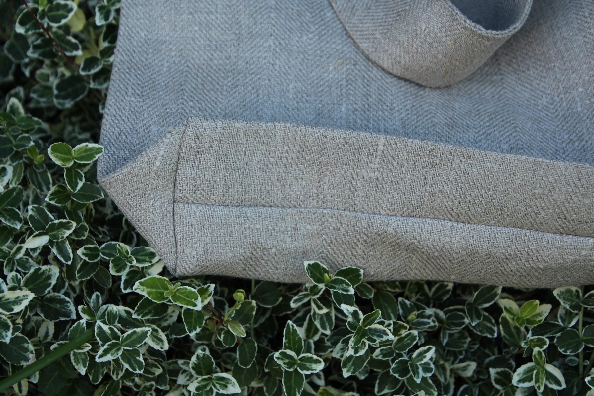linenquality's tweet photo. NEW! One Handle Linen Tote Bag: https://t.co/mW3yTWwTxb via @Etsy #madeinLatvia https://t.co/qSveuVsScU
