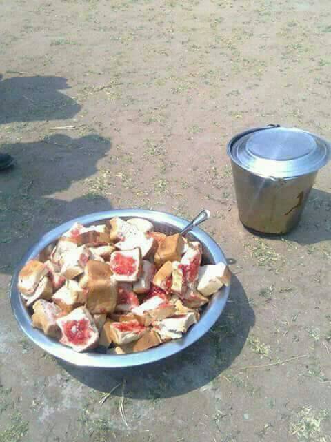_Mjasco's tweet photo. Ko Lotsane ne se land'a habatshe go sena sepe 😂😂😂😂 go doubolwa ga mawaza!!miss those days bruuh 😢😢 #Thorback e serious!! https://t.co/danqfQAGS6