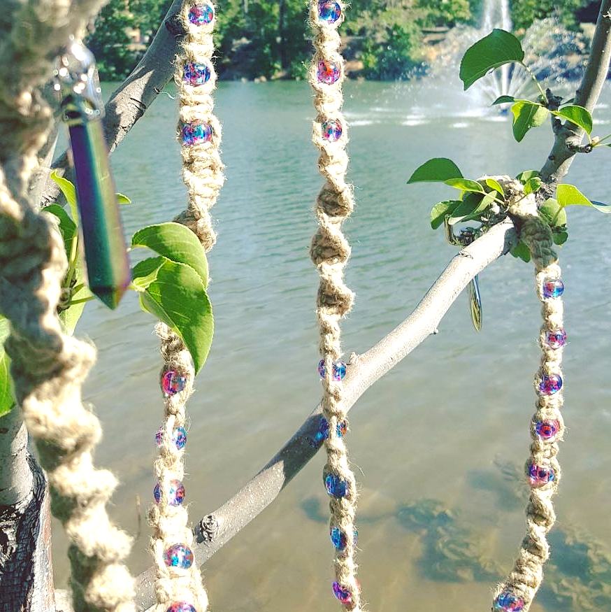 GratefulRedd_'s tweet photo. All natural Hemp dog leash with lampwork beads and a Rainbow hematite Crystal #hemp #doglovers #naturalmade #dogsoftwitter #dogfriendly https://t.co/n5GqpkVgXm