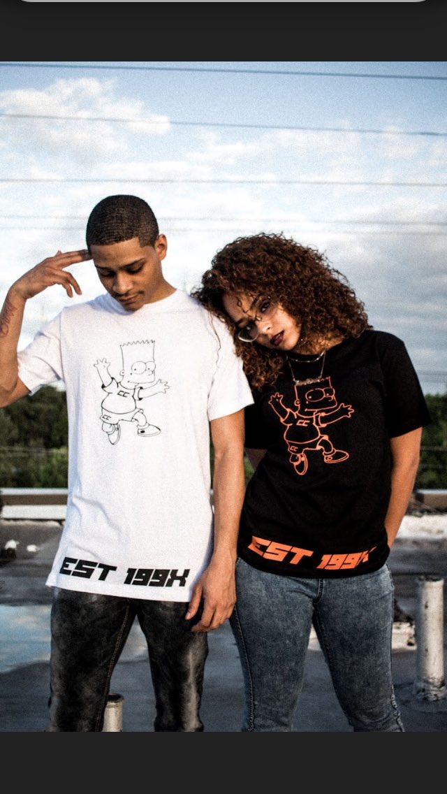 comma_crazy's tweet photo. @ism2x__ new COMMA CRAZY go shop https://t.co/hi7yEo6Pox https://t.co/D6QdFXmJew