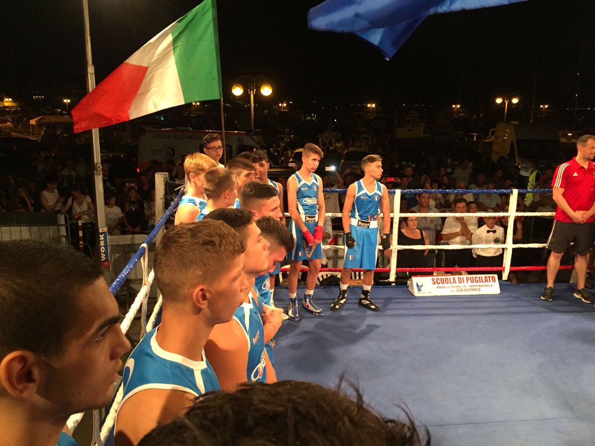 FPIBoxe's tweet photo. #DualMatch #itaboxing๐๐๐๐ช๐ฎ๐น #iocimettolafaccia #Junior Italia ๐ฎ๐น vs Germania ๐ฉ๐ช Santa Marinella https://t.co/ENKHDSAa68