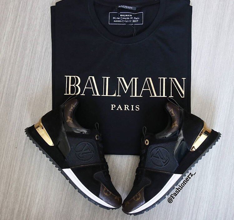 FullyCalibrated's tweet photo. Birthday vibes✨
White/gold 😍or black/gold 🤔
Leaning towards my color white/gold.
#SelfSpoiled
#ExceptionallyClassy
- #TruthfullyRuthless https://t.co/FysIcvvNSR