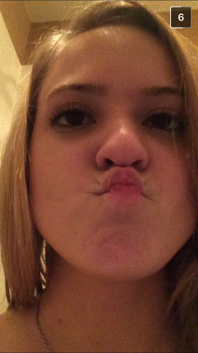 BeamsDenton's tweet photo. Happy late bday @emmaafoglee https://t.co/qnLh9cdwf1