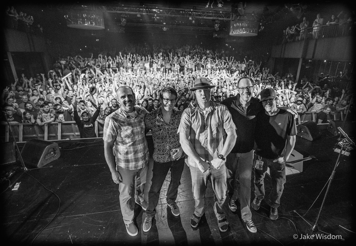 What a great time! Our show from last night at <a href="/PlayStationThtr/">PlayStation Theater</a> is up now on <a href="/nugsnet/">nugs</a> nugs.net/browse/music/1…