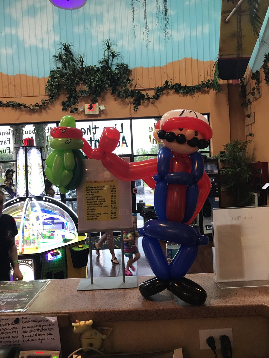 XtremeFamilyFun's tweet photo. Awesome Austin is here making balloons for everyone! Come have a good time with us tonight 👌🏼 https://t.co/ekM8WYDkrp