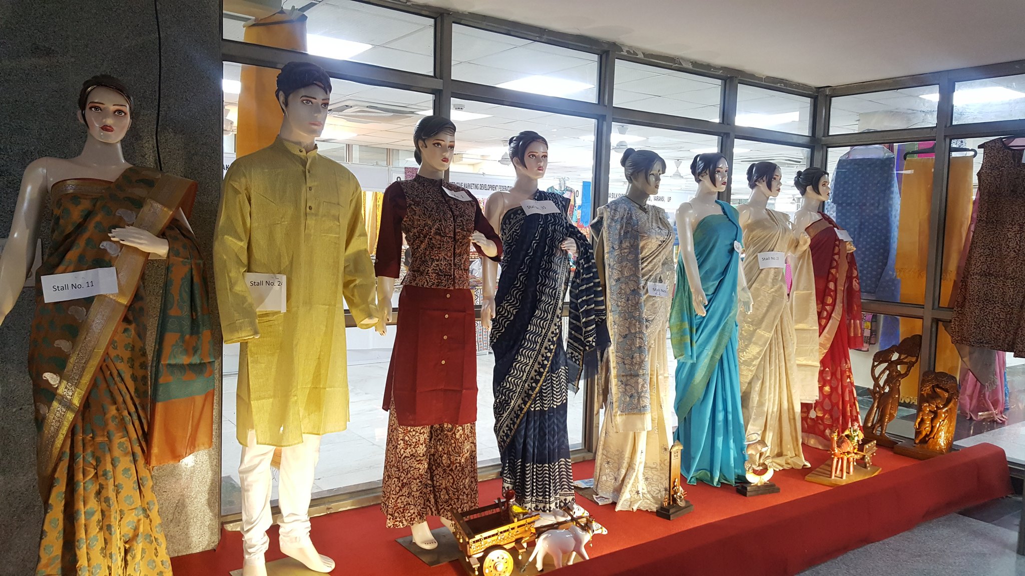 Usha Padhee on Twitter "Handloom Haat Janpath. Grt ambiance, beautiful products, best prices