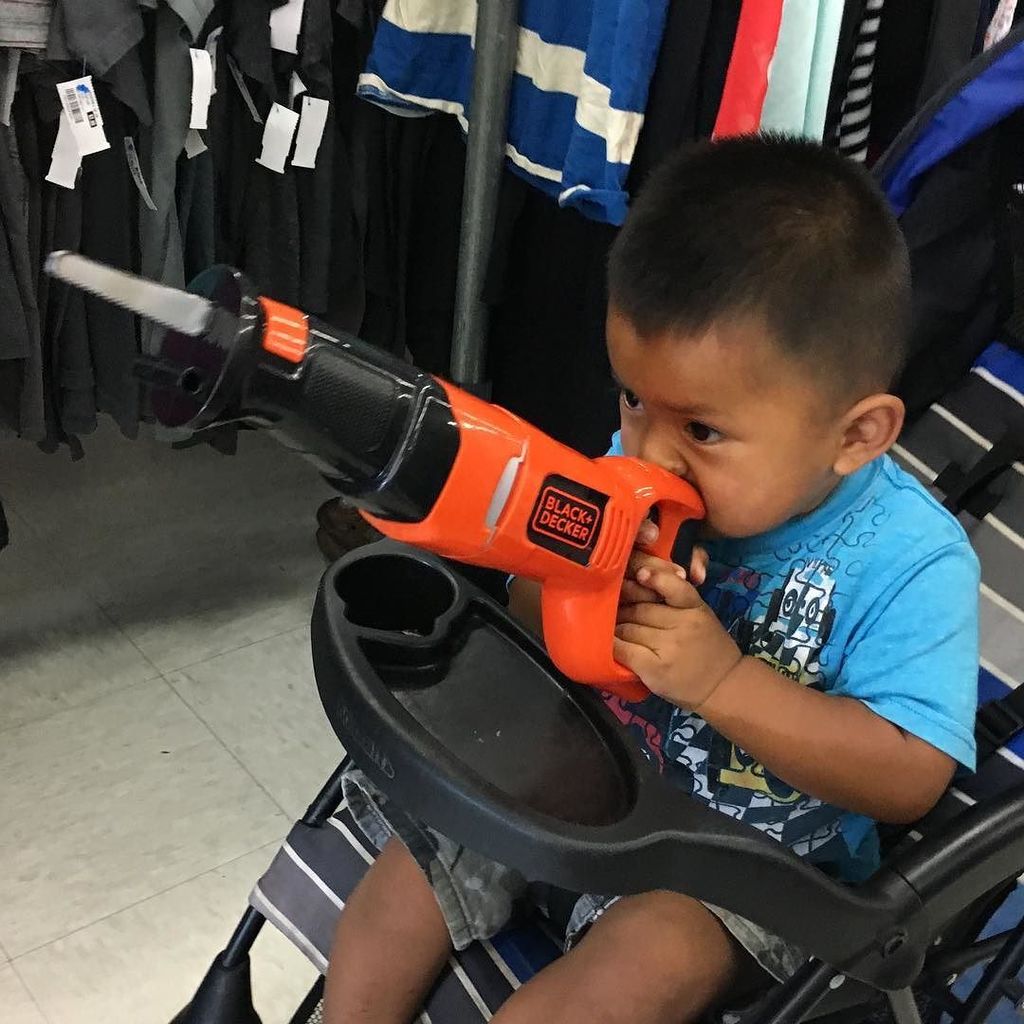 jdavidtrotter's tweet photo. Sawing the air at #goodwill. #blackanddecker #futurecontractor https://t.co/4ZuVgV4WXg https://t.co/xUxJjiat9r