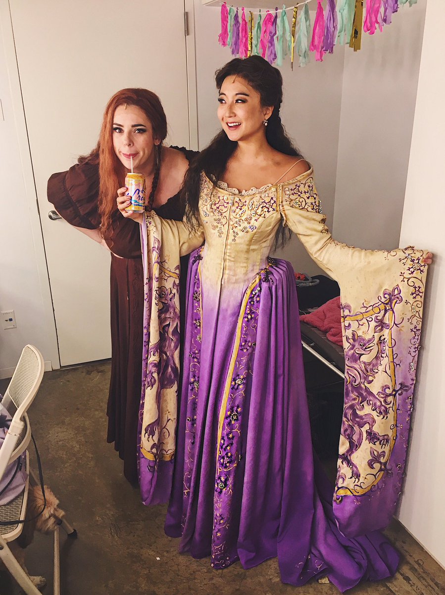 Hufflepuff/Gryffindor hybrid. 💛🦁
hydration station w/fave @Cristalzheat. #holywater #sip #intermission #dtcHOOD <a href="/DallasTheater/">Dallas Theater Center</a> <a href="/enjoyLaCroix/">LaCroix WAter</a>